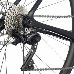 Vélo De Route CANNONDALE SuperSix Evo Carbon Disc 105 Noir - 2023 -Pièces Route Boutique velo de route cannondale supersix evo carbon disc 105 noir 2023 3