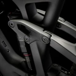 VTT électrique Trek Fuel EX E 9.5 Noir - 2023 12 VTT électrique Trek Fuel EX E 9.5 Noir - 2023 -Pièces Route Boutique vtt electrique trek fuel ex e 95 noir 2023 4